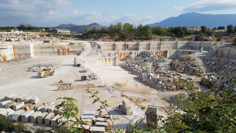 CIMEP TRAVERTINO ROMANO - VISTA DELLA CAVA DI TRAVERTINO